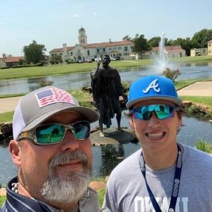 Meet your Posher, Beau